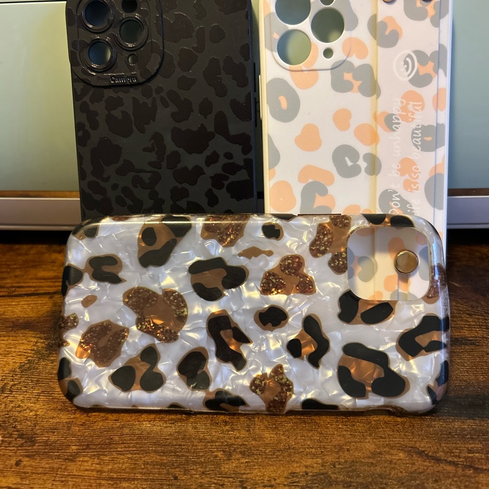 Leopard Print iPhone 11 Pro Cases